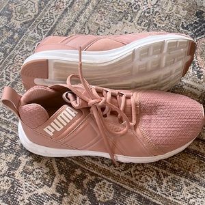 PUMA Tennis Shoes Size US 8.5, UK 6